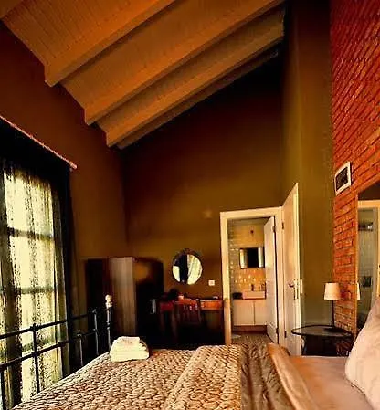 Bed & Breakfast Mono Life