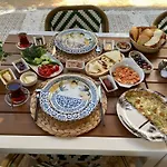 Mono Life Couette-café Alaçatı