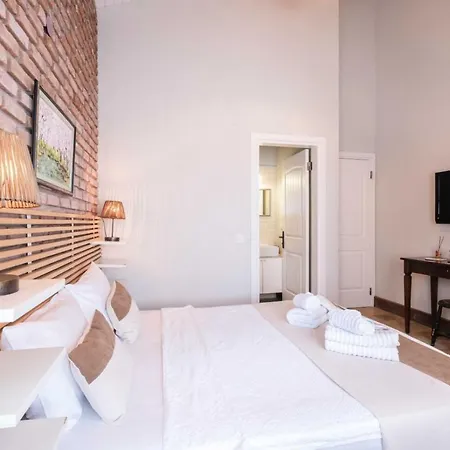 ベッド・アンド・ブレックファスト Mono Life 3*