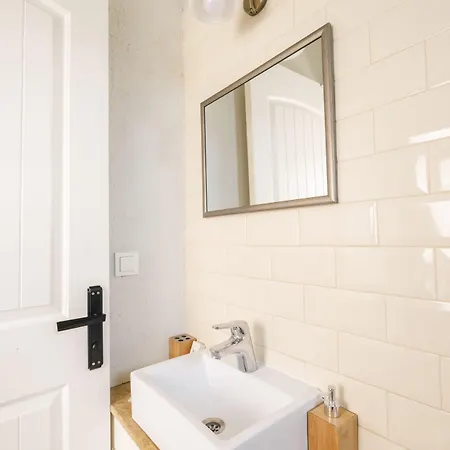 Mono Life ベッド・アンド・ブレックファスト アラカティ