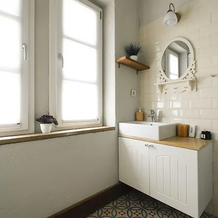 ベッド・アンド・ブレックファスト Mono Life